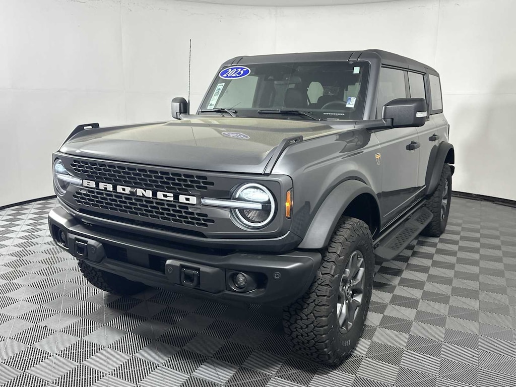 New 2025 Ford Bronco Badlands SUV