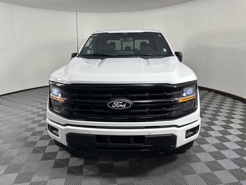 2025 Ford F-150 XLT photo 3