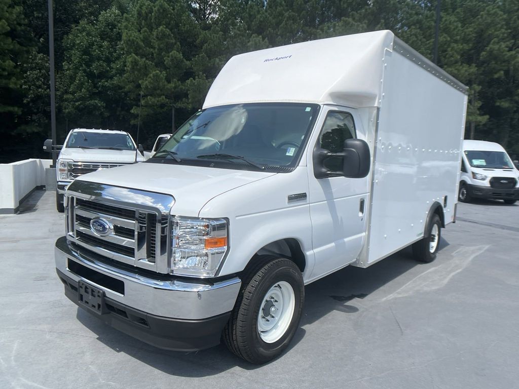 2025 Ford E-350 Base photo 4