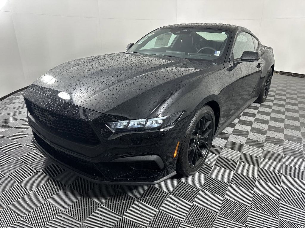 2025 Ford Mustang EcoBoost photo 4