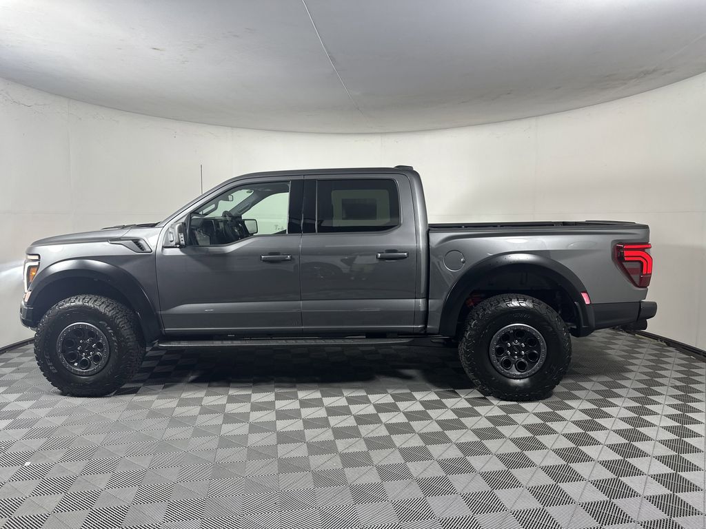 2025 Ford F-150 Raptor photo 3