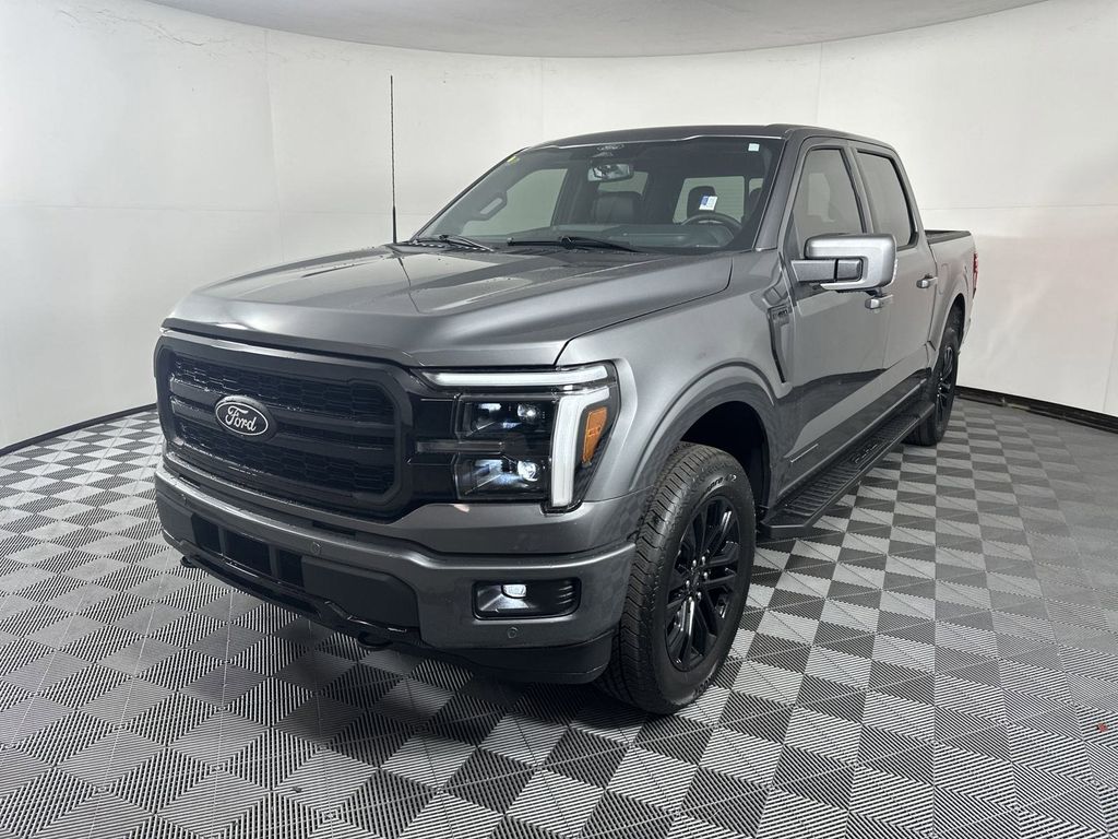 2025 Ford F-150 Lariat photo 4