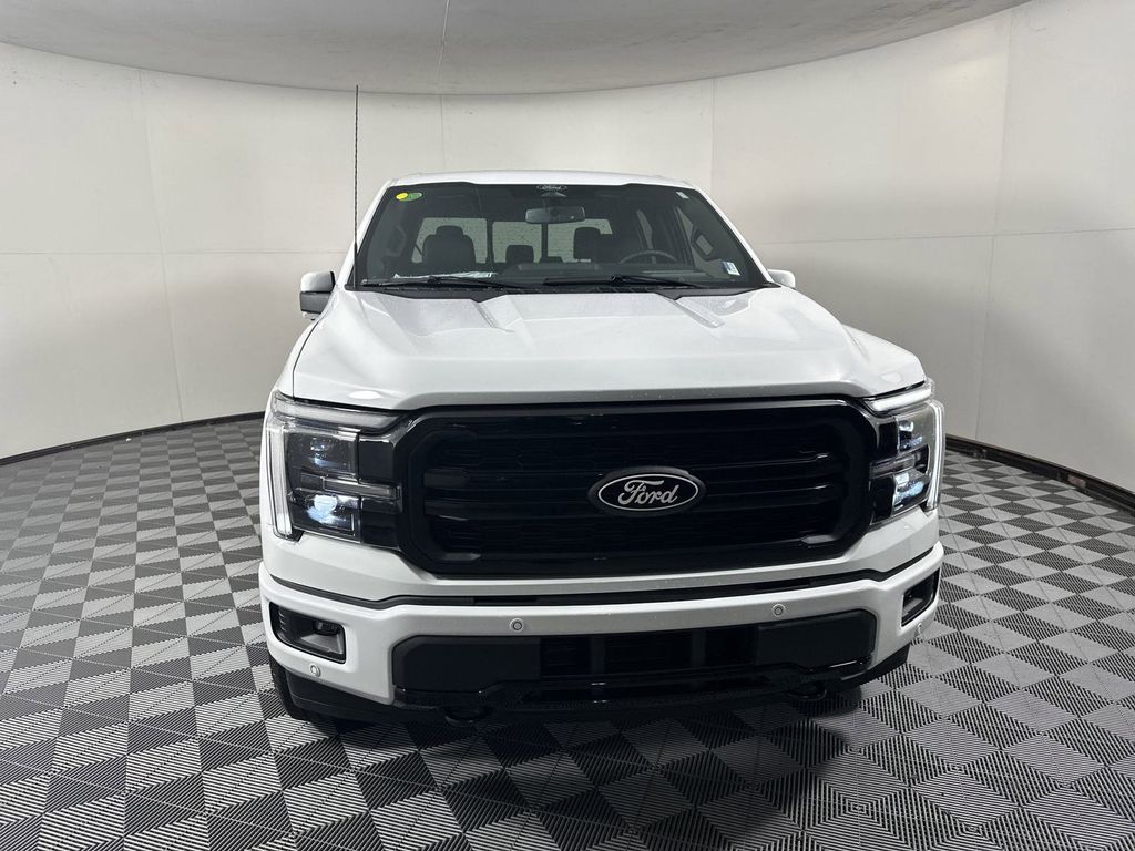 2025 Ford F-150 Lariat photo 3