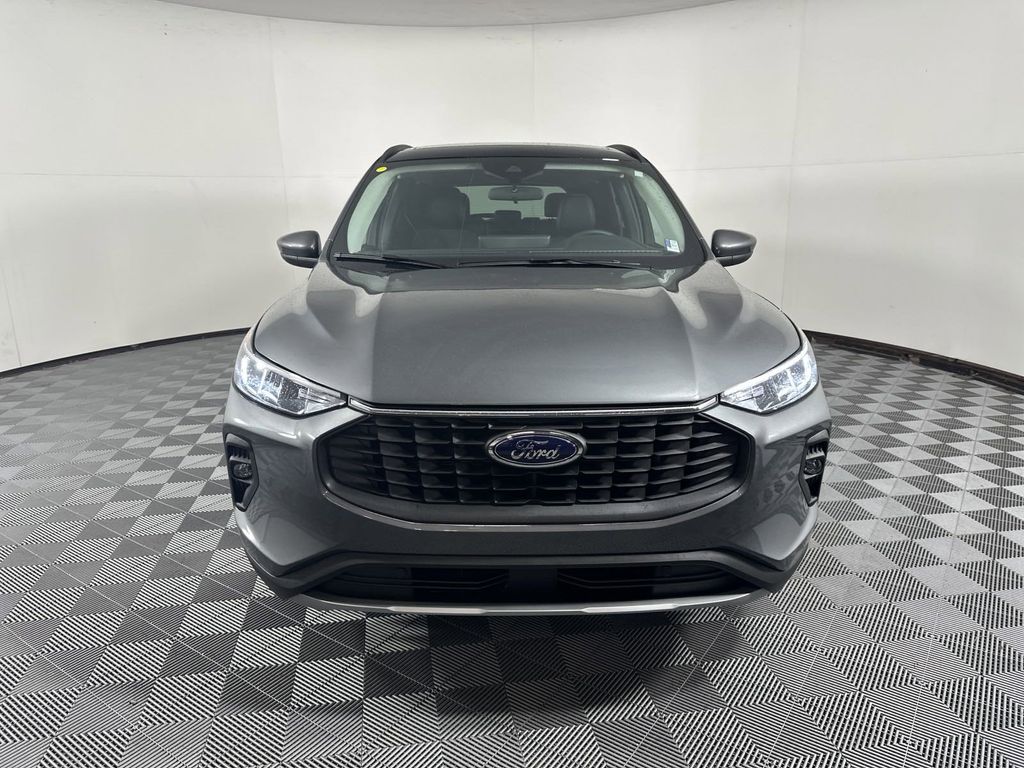 2025 Ford Escape Plug-In Hybrid photo 3