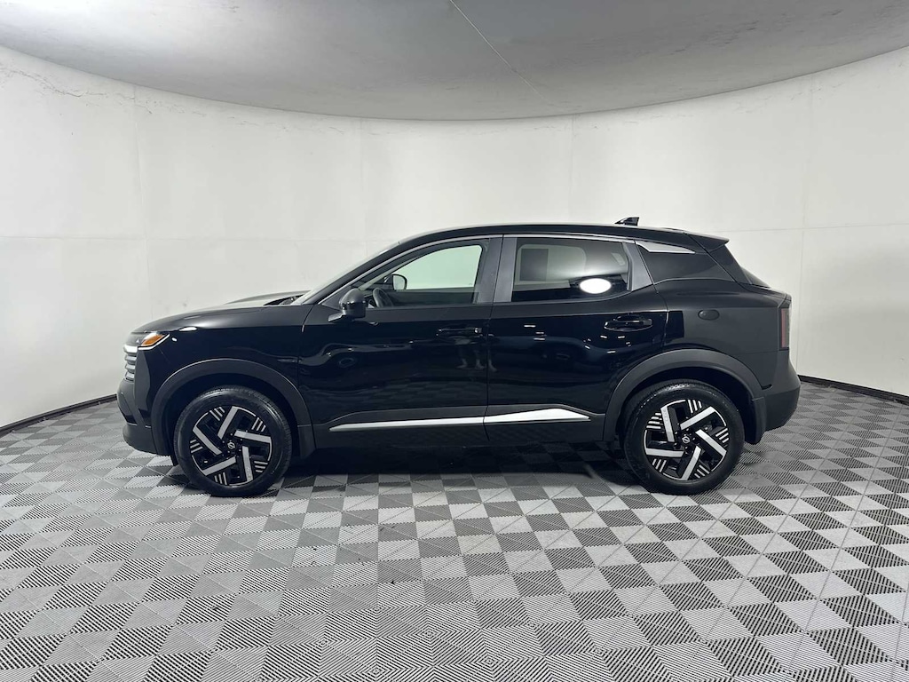 Used 2025 Nissan Kicks SV SUV