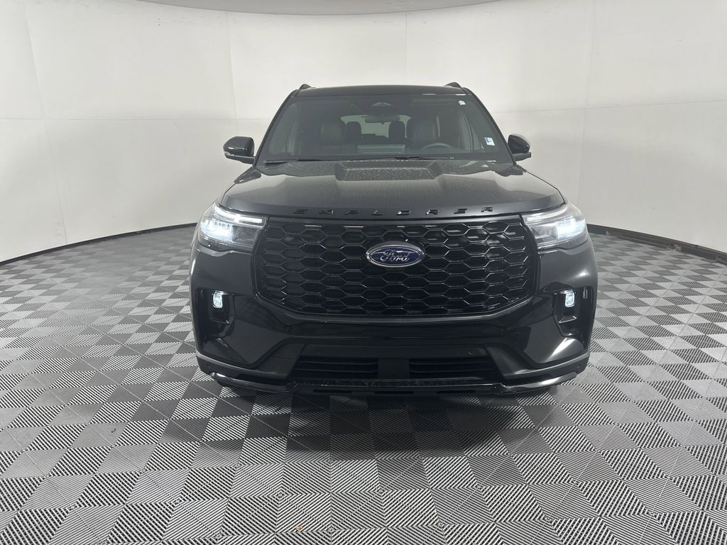 2025 Ford Explorer ST-Line photo 3