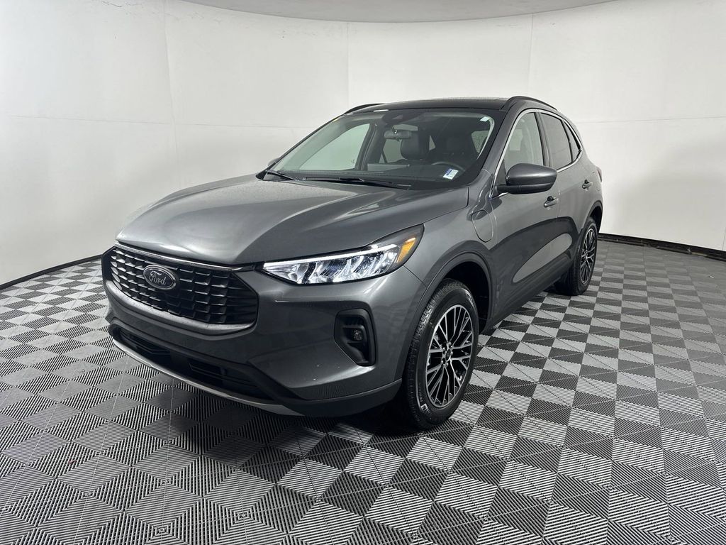 2025 Ford Escape Plug-In Hybrid photo 4