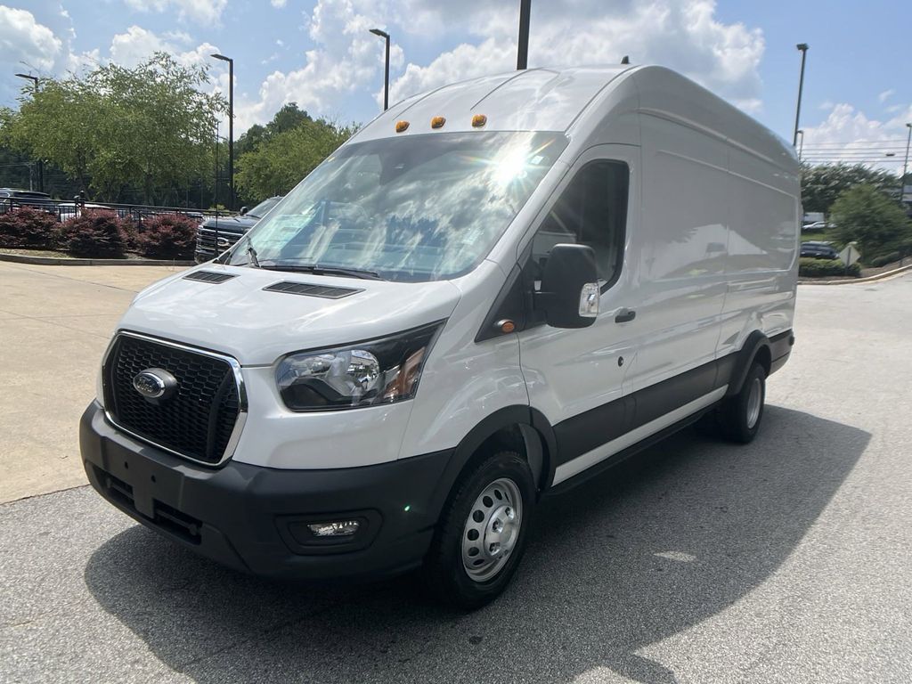 2024 Ford Transit photo 4