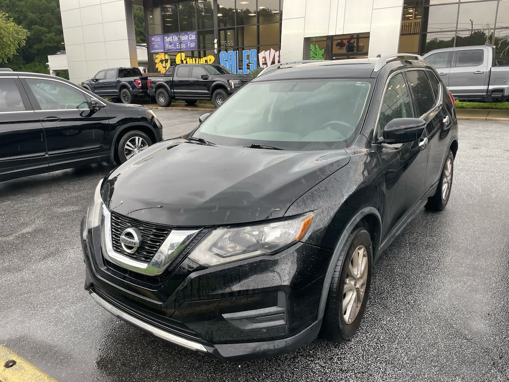 Used 2017 Nissan Rogue SV SUV