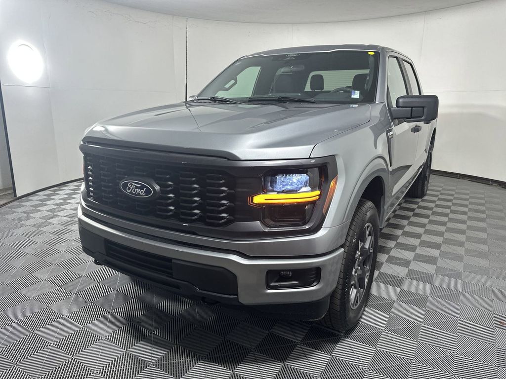 2025 Ford F-150 STX photo 4