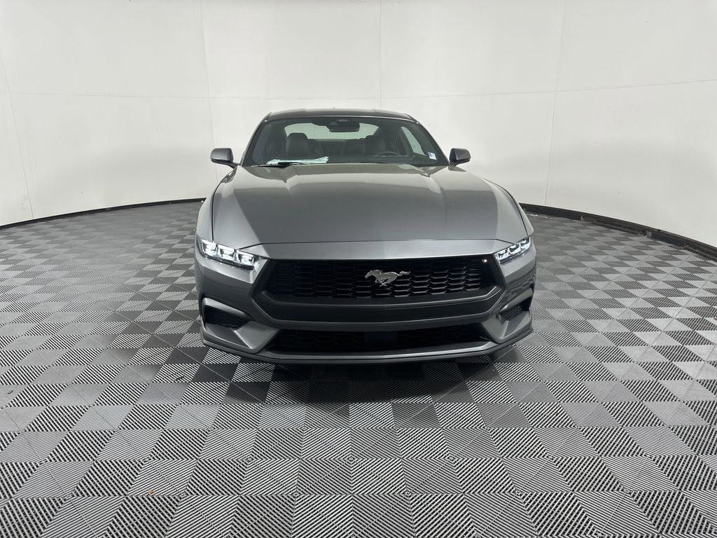2025 Ford Mustang EcoBoost photo 2