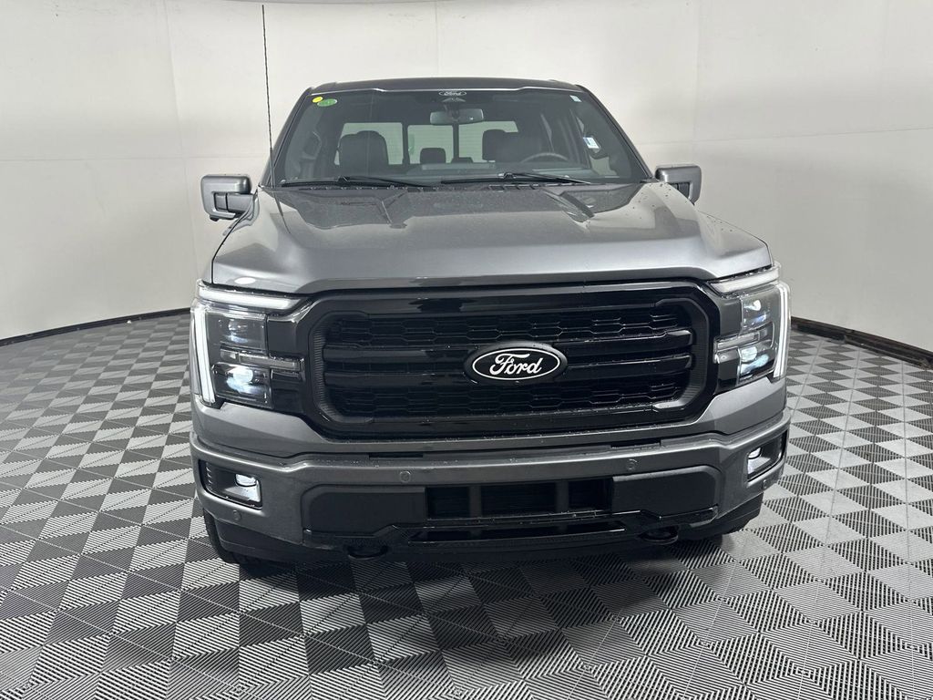 2025 Ford F-150 Lariat photo 3