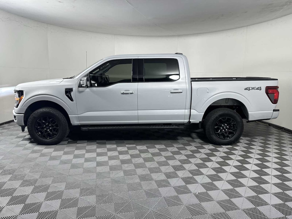 New 2025 Ford F-150 XLT Truck SuperCrew Cab