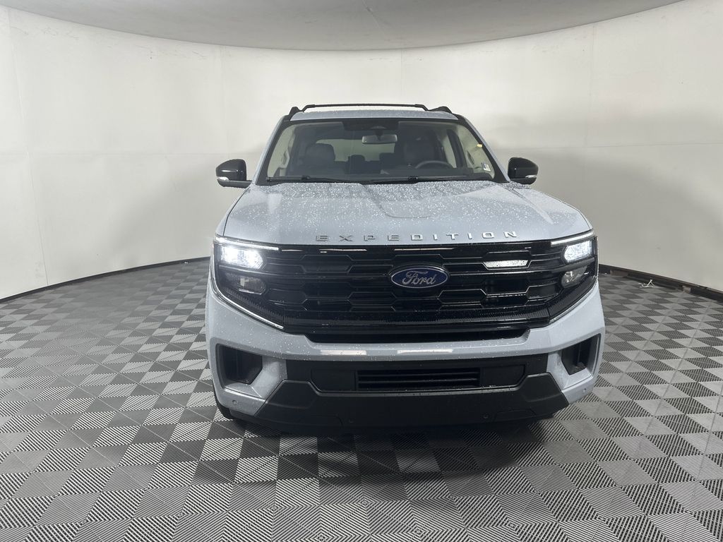 2025 Ford Expedition Base photo 2