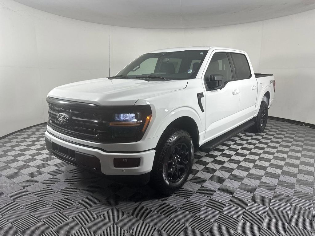 2025 Ford F-150 XLT photo 4