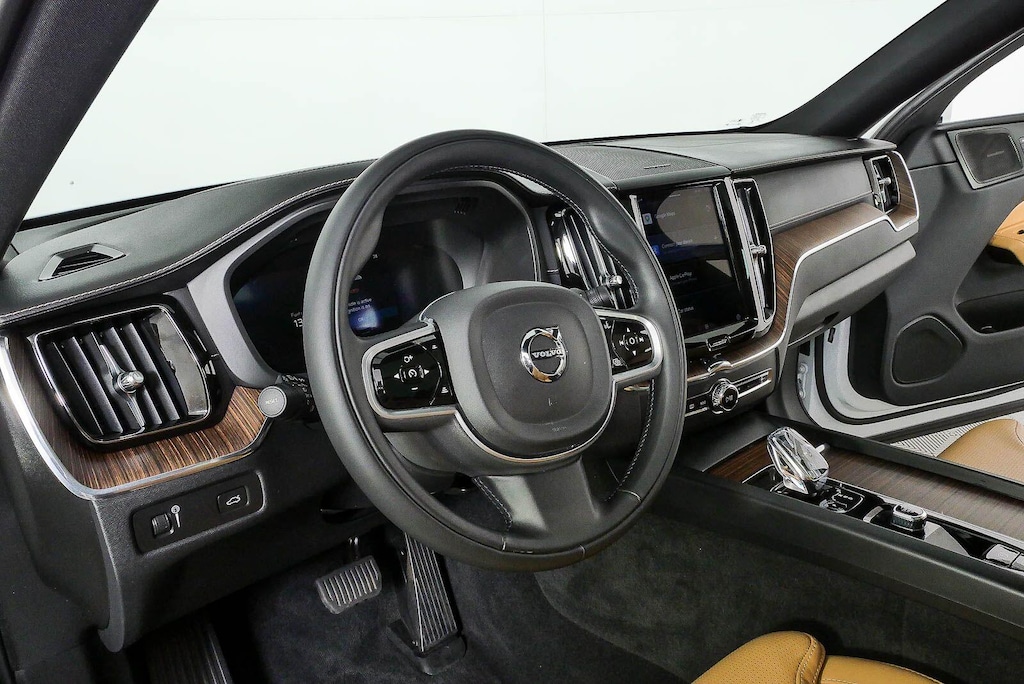 Used 2022 Volvo XC60 Inscription SUV