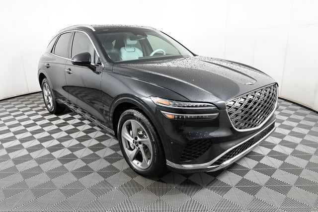 2026 Genesis GV70 2.5T Advanced photo 3