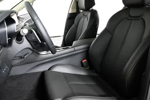 2025 GENESIS G70 Standard - Photo 15