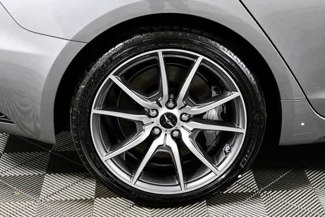 2025 GENESIS G70 Standard - Photo 10