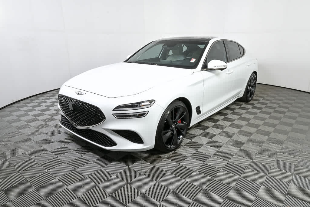 2023 GENESIS G70 Standard's photo