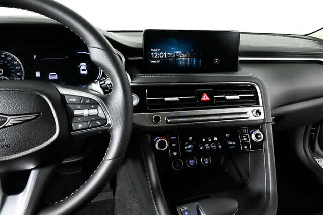 2025 GENESIS G70 Standard - Photo 19