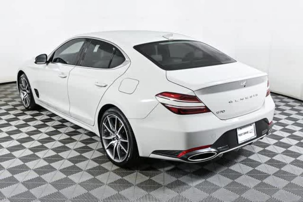 New 2025 Genesis G70 2.5T Sedan