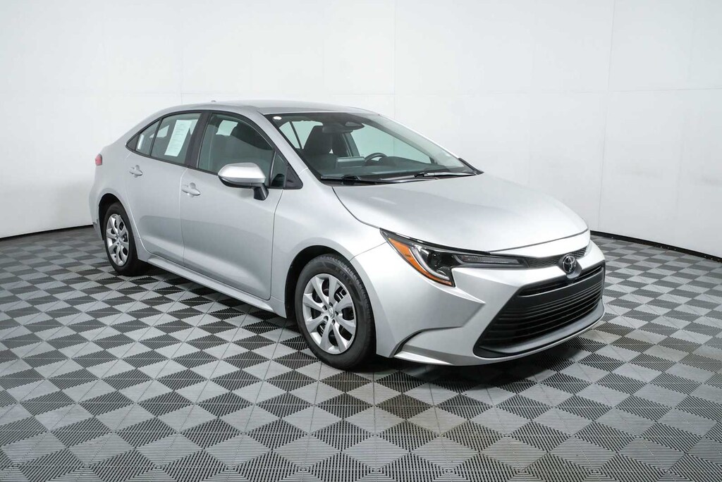 Used 2025 Toyota Corolla LE Sedan