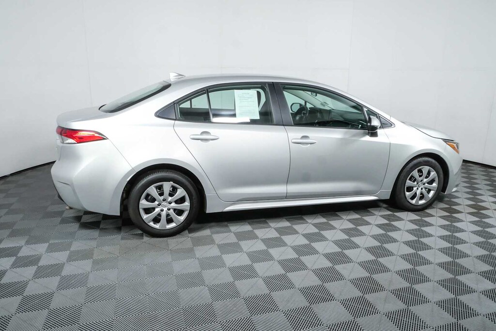 Used 2025 Toyota Corolla LE Sedan