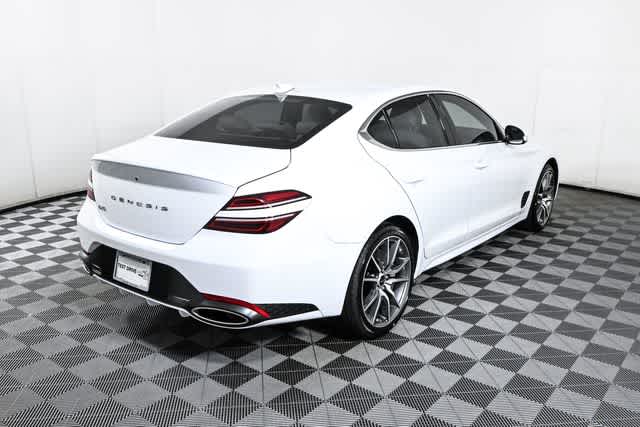 2025 GENESIS G70 Standard - Photo 6