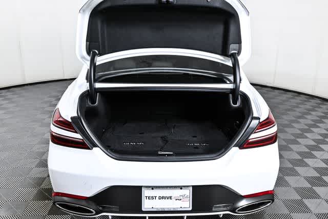 2025 GENESIS G70 Standard - Photo 8