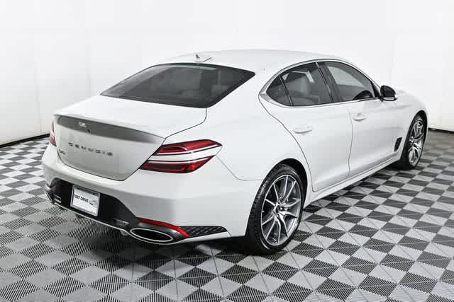 2025 GENESIS G70 Standard - Photo 6