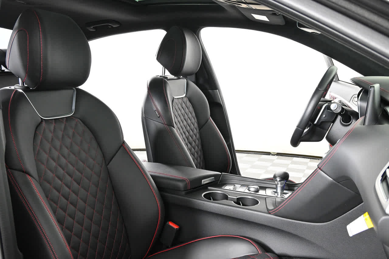2025 GENESIS G70 Sport Advanced - Photo 24