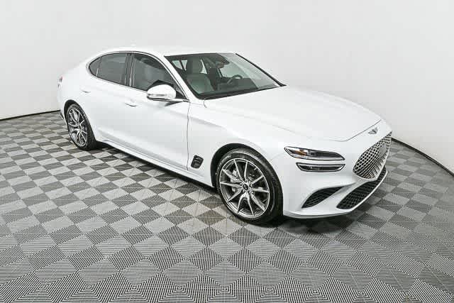 2025 Genesis G70 2.5T Standard's photo