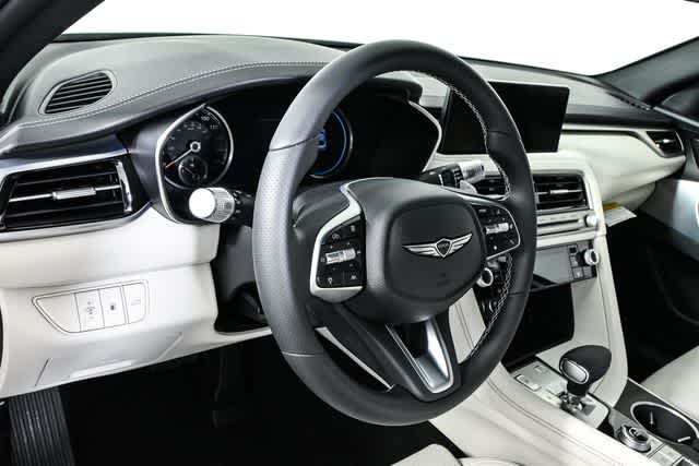 2025 GENESIS G70 Standard - Photo 14