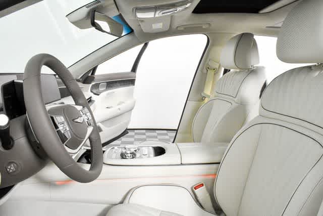 2025 GENESIS G90 Base - Photo 14