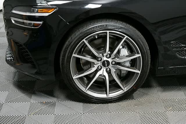 2025 GENESIS G70 Standard - Photo 10