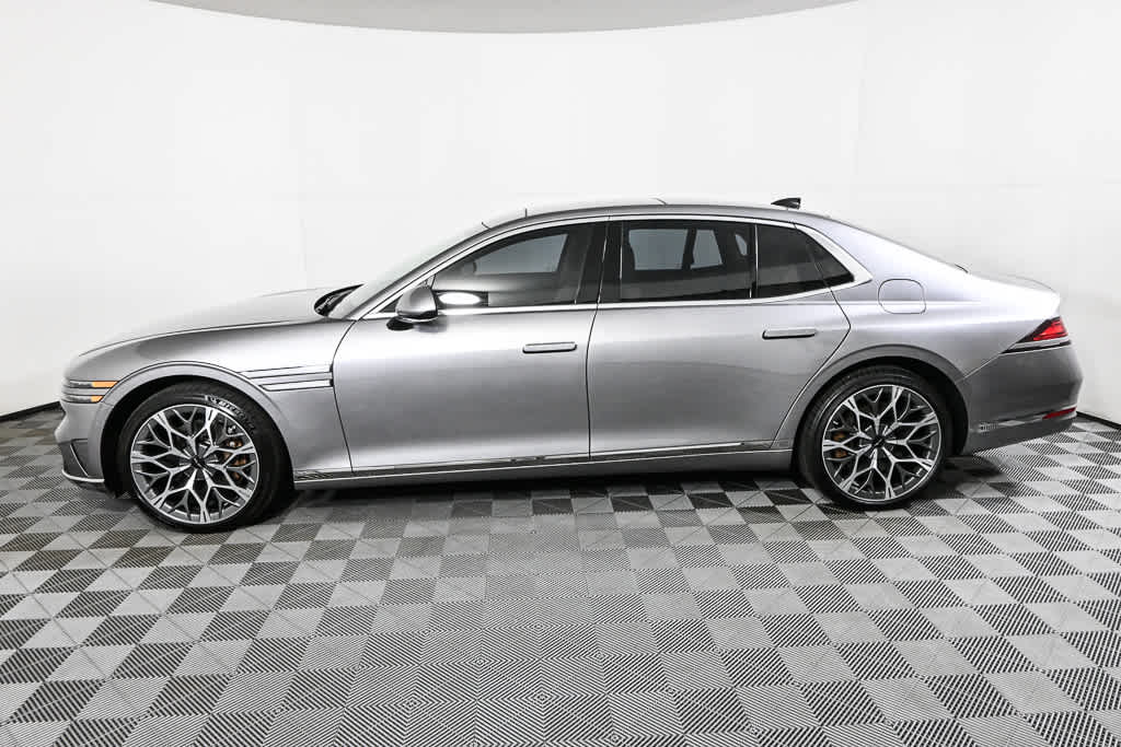 2025 Genesis G90 3.5T AWD photo 2