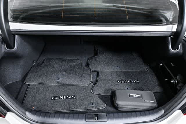 2025 GENESIS G70 Standard - Photo 9