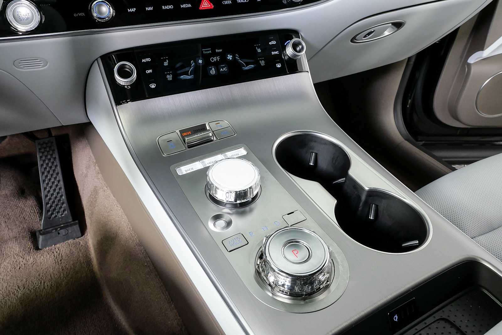 2026 GENESIS GV70 Advanced - Photo 18