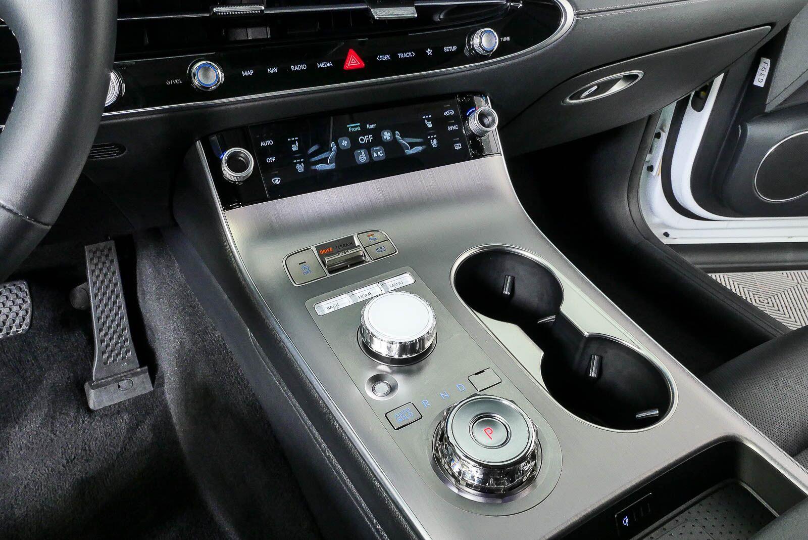 2026 GENESIS GV70 Advanced - Photo 17