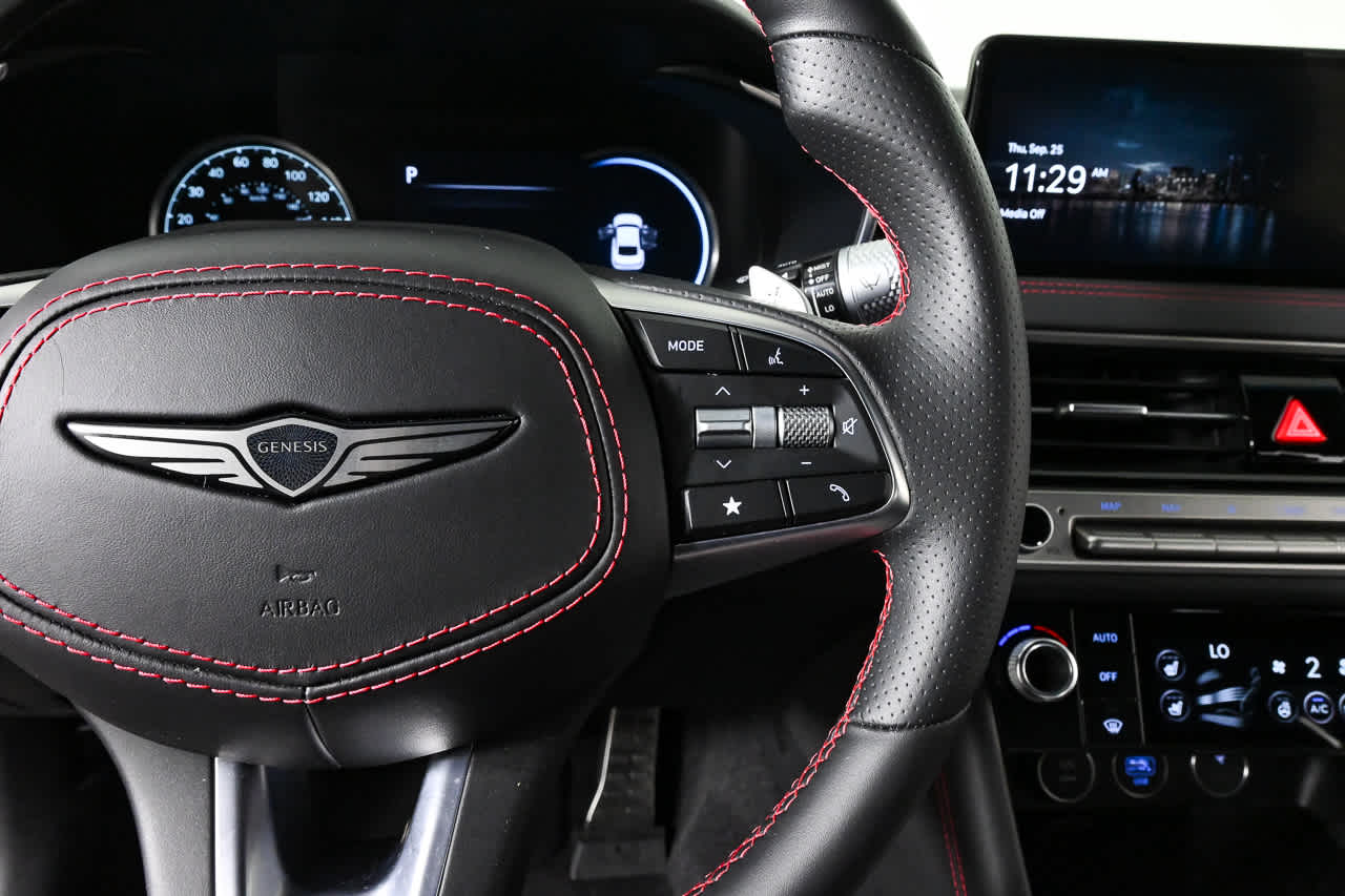 2025 GENESIS G70 Sport Advanced - Photo 12