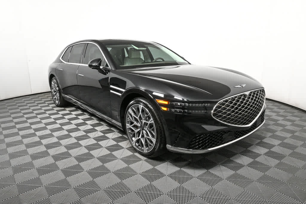 2026 GENESIS G90 Base's photo