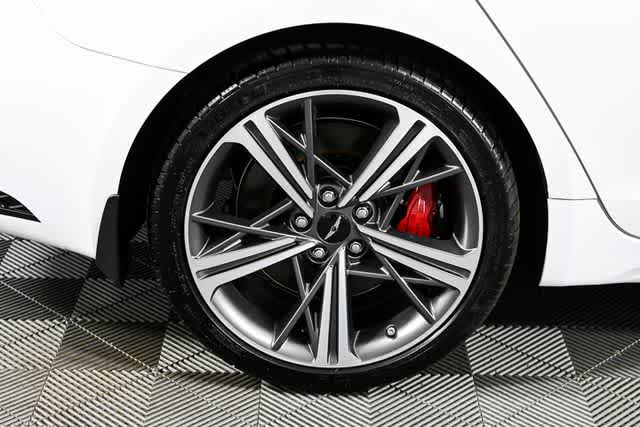 2025 GENESIS G70 Sport Advanced - Photo 11