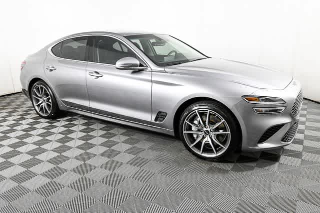 2025 GENESIS G70 Standard - Photo 6