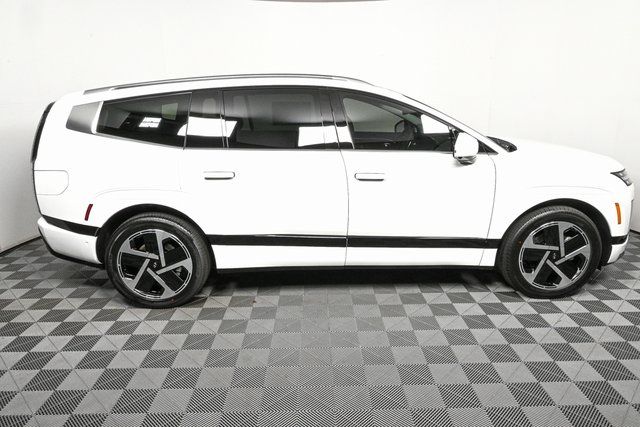 2026 Hyundai Ioniq photo 2
