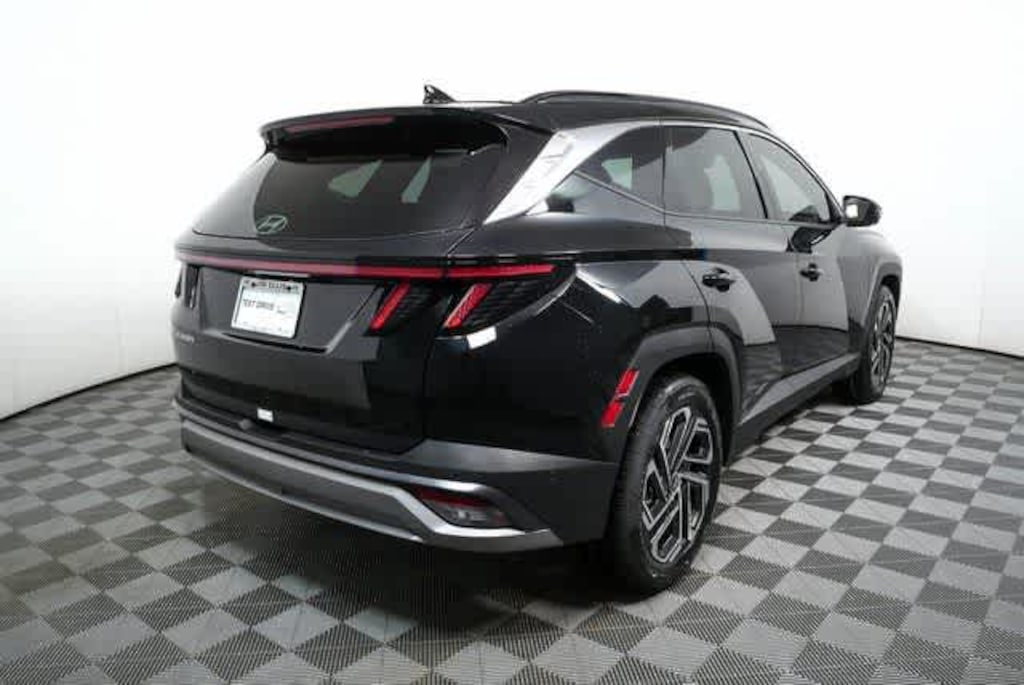 New 2026 Hyundai Tucson Limited FWD