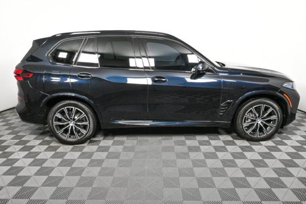 Used 2024 BMW X5 xDrive40i w/M Sport Package SUV