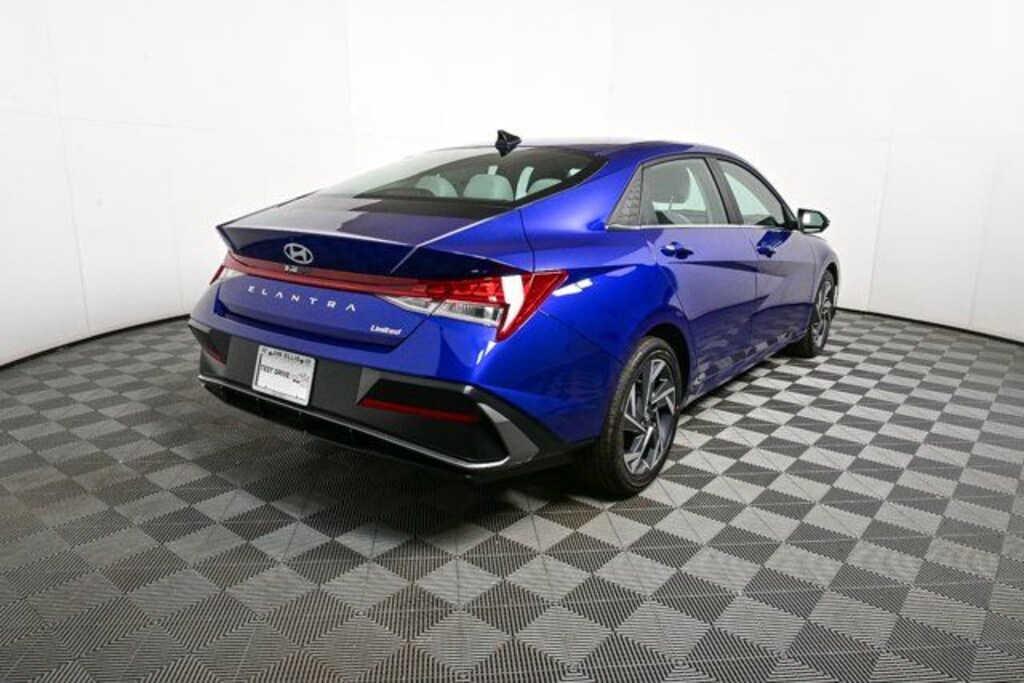 New 2026 Hyundai Elantra Limited Sedan