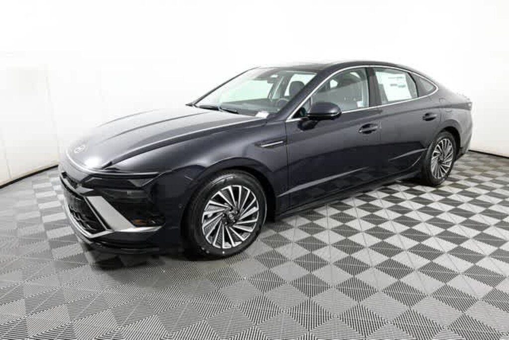New 2025 Hyundai Sonata Hybrid Limited FWD
