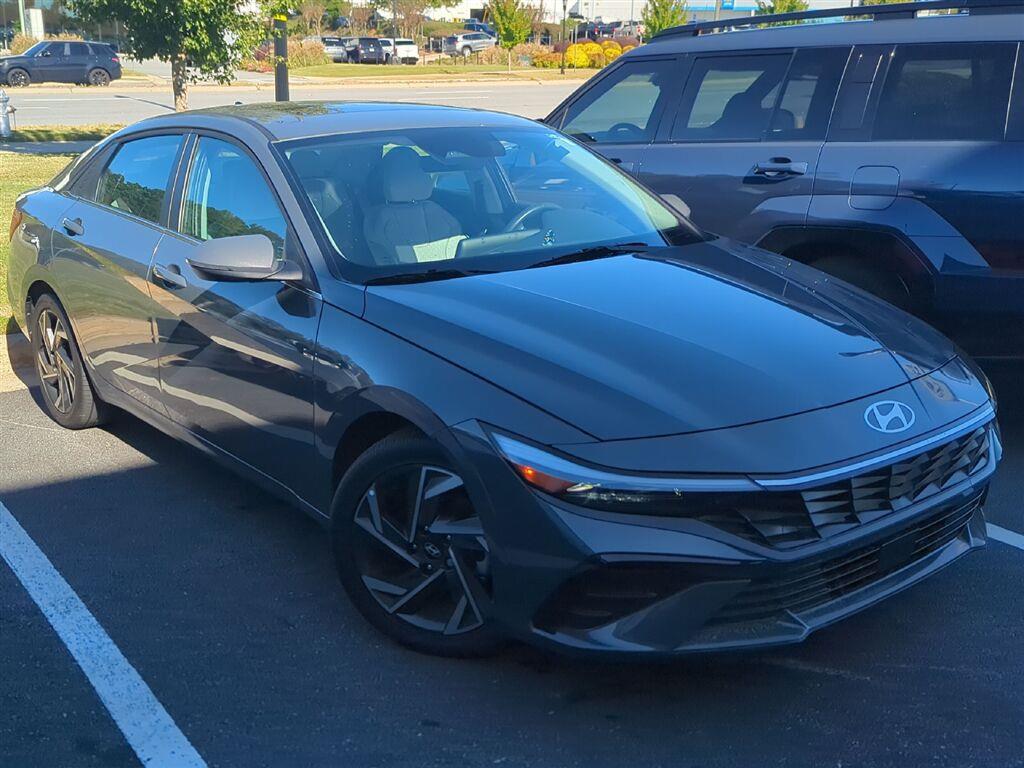  Hyundai Elantra